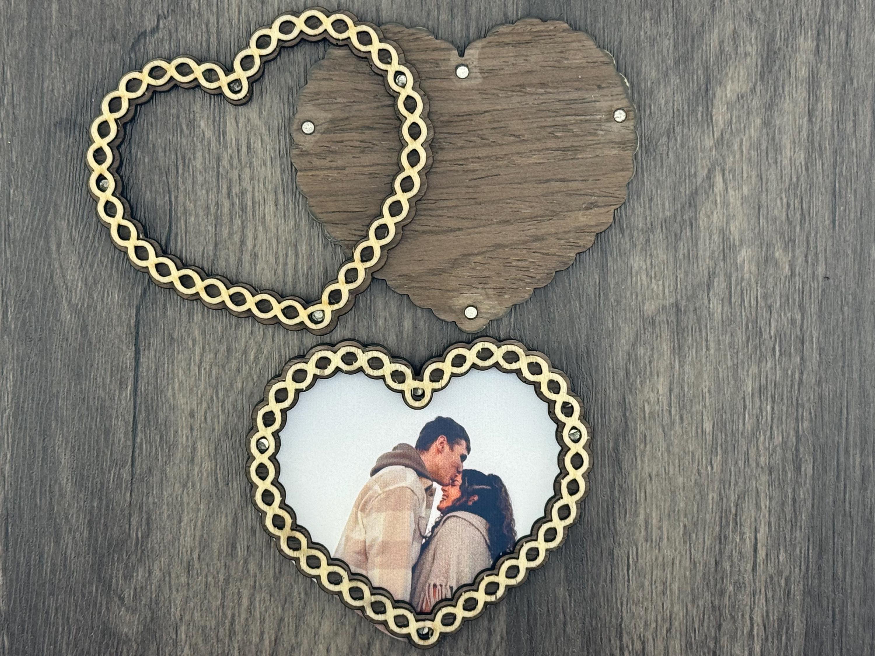 Forever Knot Heart Magnetic Picture Frame – Wood Photo Frame – Rustic Romantic Gift