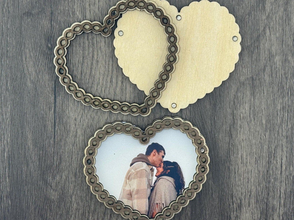 Forever Knot Heart Magnetic Picture Frame – Wood Photo Frame – Rustic Romantic Gift