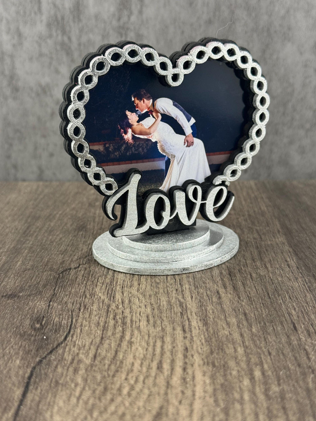 Love” Heart Photo Frame – Magnetic Picture Holder