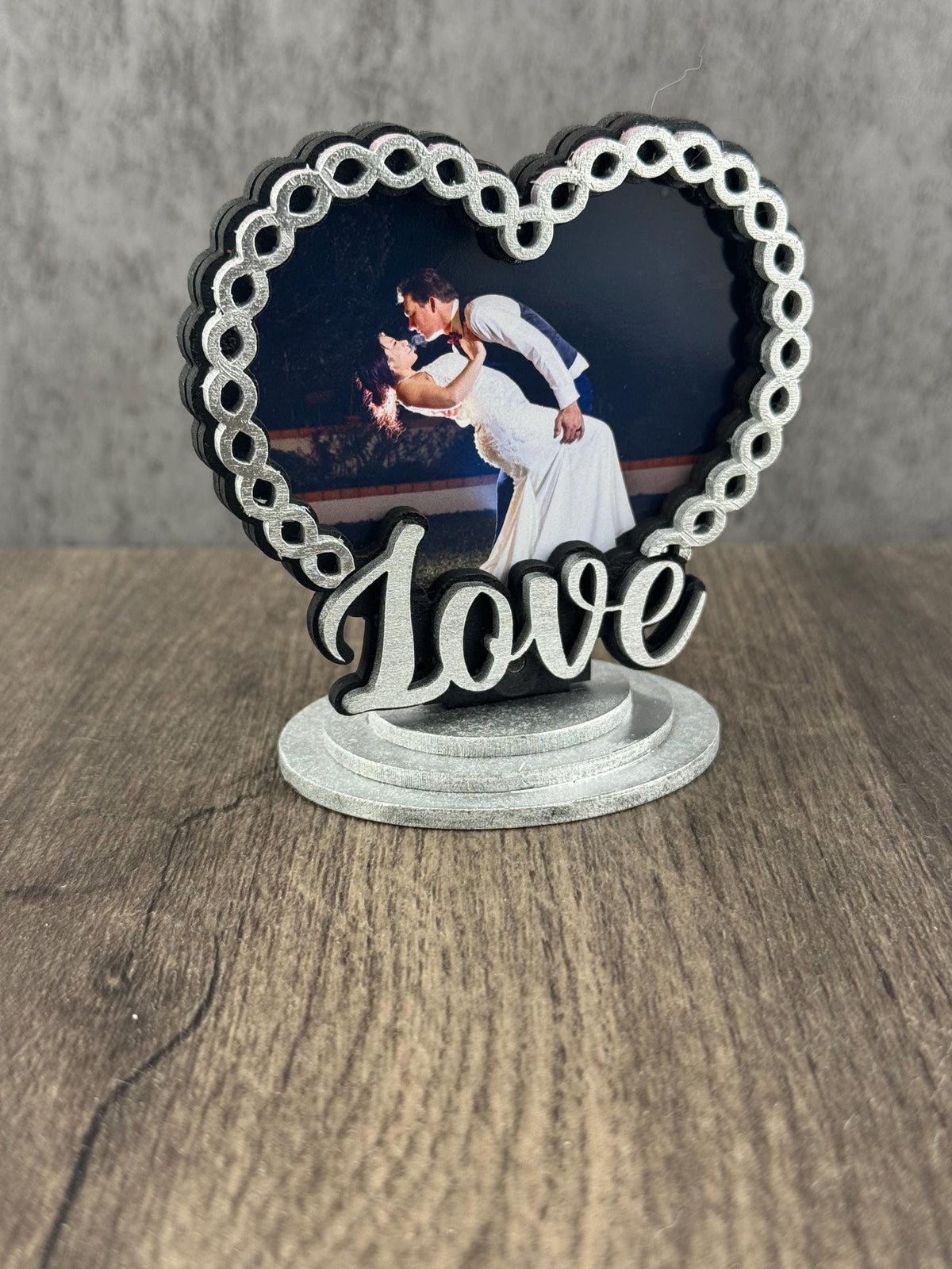 Love” Heart Photo Frame – Magnetic Picture Holder