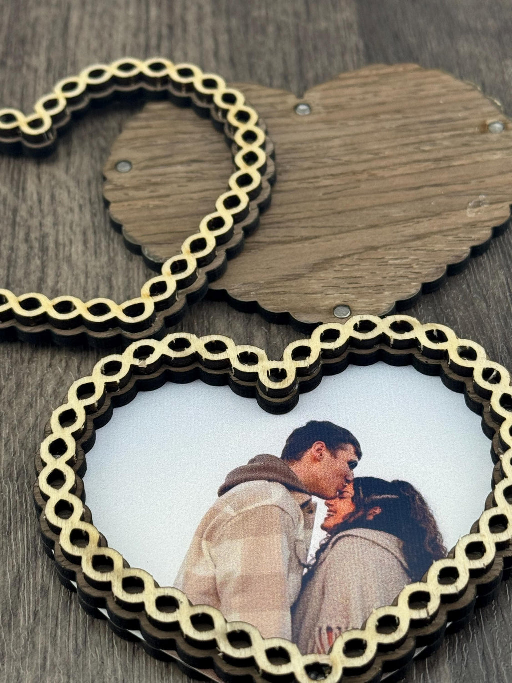 Forever Knot Heart Magnetic Picture Frame – Wood Photo Frame – Rustic Romantic Gift