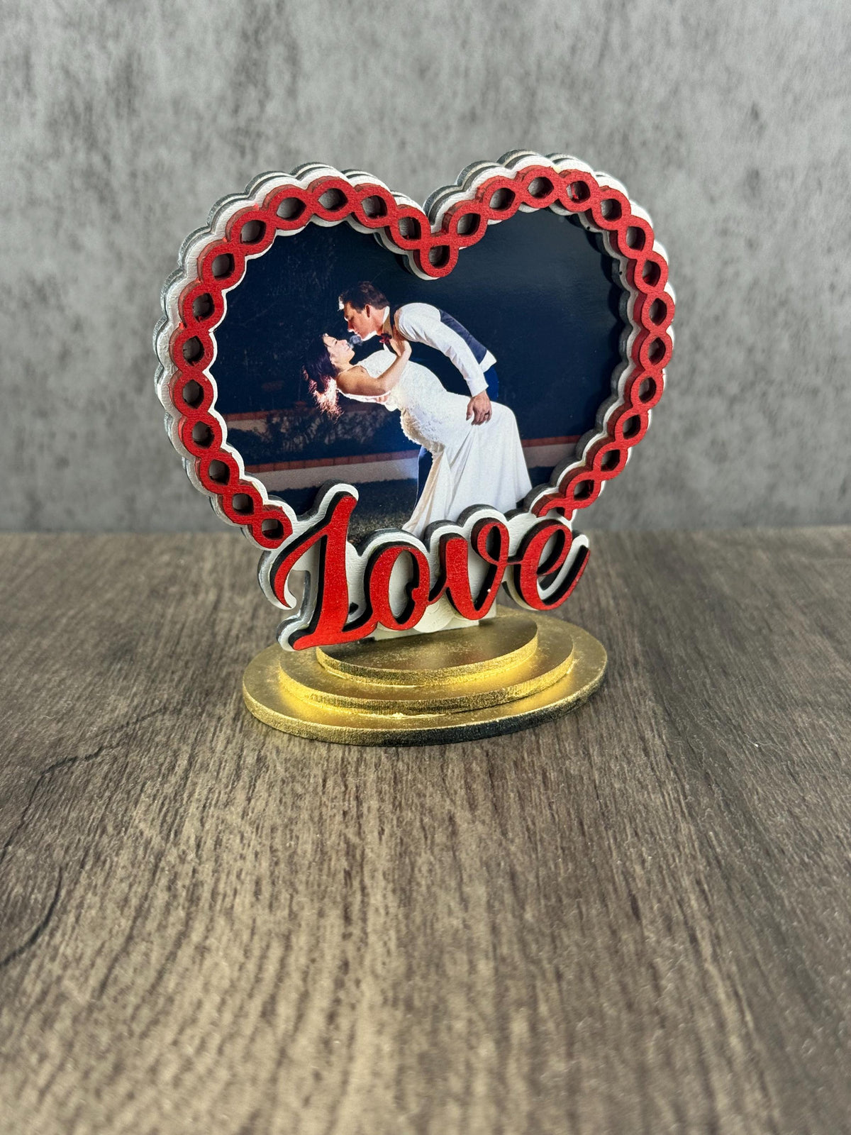 Love” Heart Photo Frame – Magnetic Picture Holder